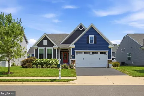 7438 Lake Willow Ct, Warrenton, VA 20187