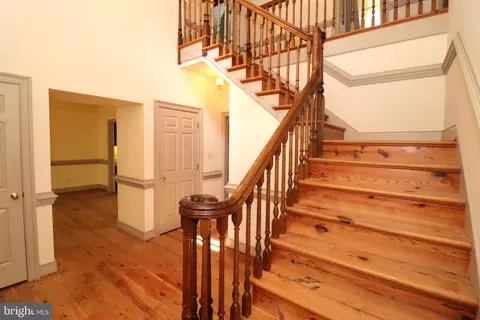 Entry Way - 8000 Springhope Dr, Catlett, VA 20119 photo 4 of 9