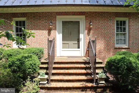 Exterior - 8000 Springhope Dr, Catlett, VA 20119 photo 5 of 14