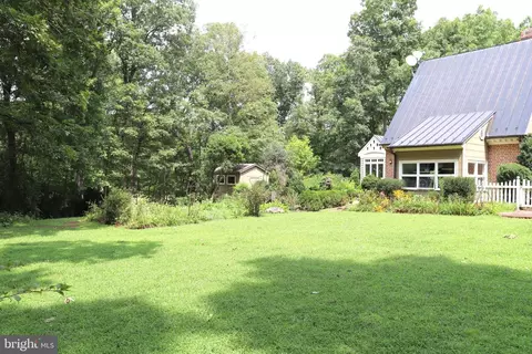 Exterior - 8000 Springhope Dr, Catlett, VA 20119 photo 11 of 14