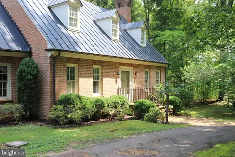 Exterior - 8000 Springhope Dr, Catlett, VA 20119 photo 4 of 14