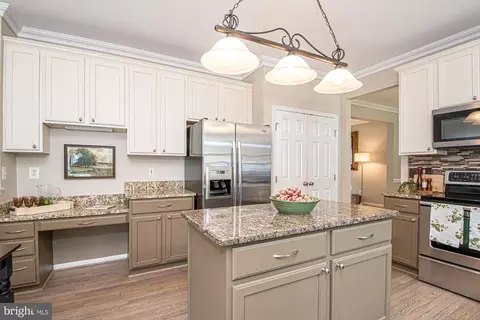 Kitchen - 364 Singleton Cir, Warrenton, VA 20186 photo 3 of 4