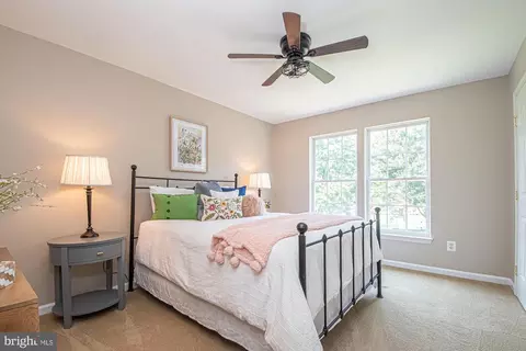 Bedroom - 364 Singleton Cir, Warrenton, VA 20186 photo 11 of 13