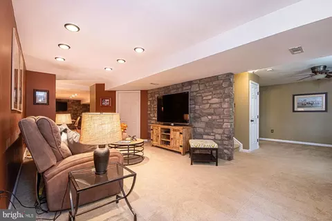 Other - 364 Singleton Cir, Warrenton, VA 20186 photo 6 of 16