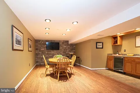 Dining - 364 Singleton Cir, Warrenton, VA 20186 photo 8 of 9