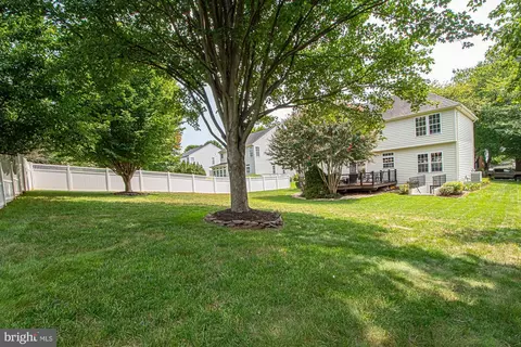 Exterior - 364 Singleton Cir, Warrenton, VA 20186 photo 5 of 10