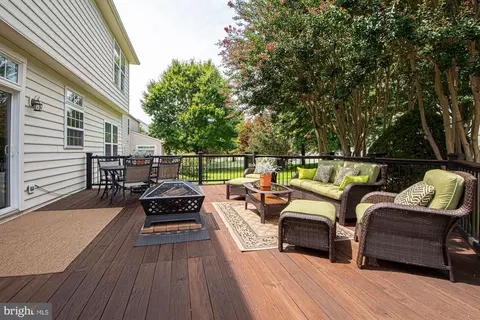 Exterior - 364 Singleton Cir, Warrenton, VA 20186 photo 6 of 10