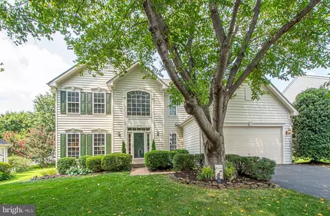 Exterior - 364 Singleton Cir, Warrenton, VA 20186 photo 2 of 10