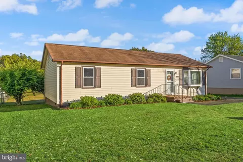 11041 Blake Ln, Bealeton, VA 22712
