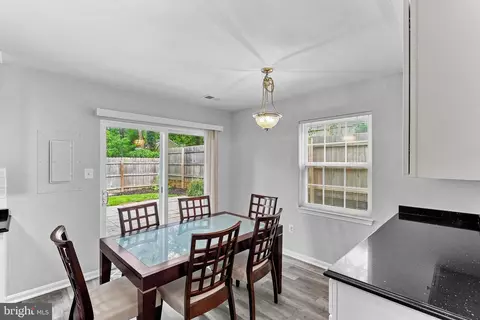Dining - 8566 Pellam Ct, Marshall, VA 20115 photo 2 of 2