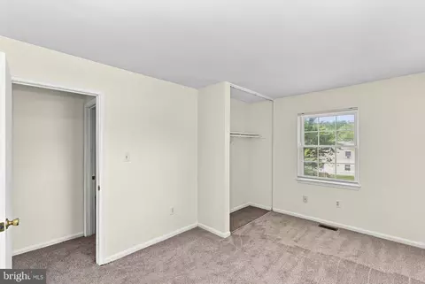 Bedroom - 8566 Pellam Ct, Marshall, VA 20115 photo 5 of 6