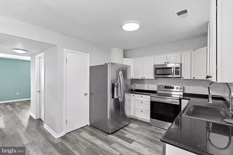Other - 8566 Pellam Ct, Marshall, VA 20115 photo 4 of 12