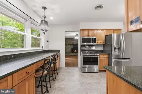 Kitchen - 9808 Timber Hts, Marshall, VA 20115 photo 2 of 5