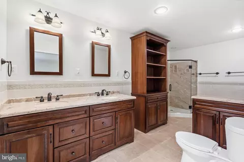Bath - 9808 Timber Hts, Marshall, VA 20115 photo 2 of 5