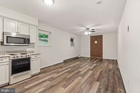 Living - 9808 Timber Hts, Marshall, VA 20115 photo 5 of 5