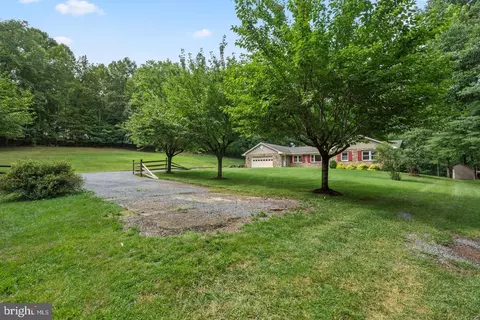 Exterior - 9808 Timber Hts, Marshall, VA 20115 photo 15 of 30