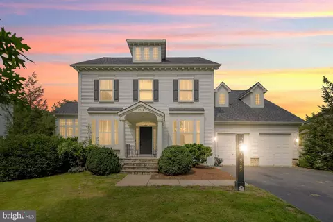 6722 Eckert Ct, Warrenton, VA 20187