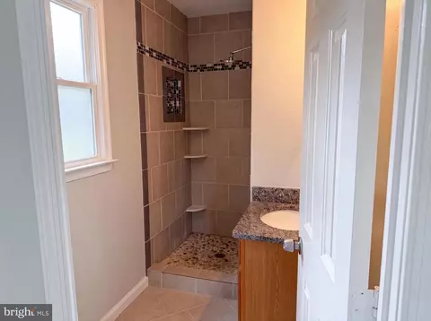Bath - 8749 Christopher, Warrenton, VA 20186 photo 2 of 6