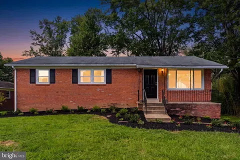 Exterior - 4082 Stanberry Ave, Marshall, VA 20115 photo 5 of 5