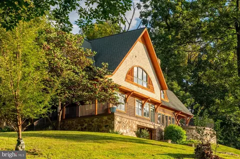 10210 Possum Hollow Dr, Delaplane, VA 20144