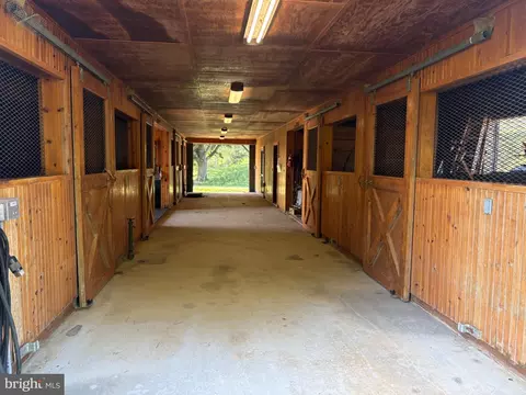 Entry Way - 1983 Misty Meadows Ln, Markham, VA 22643 photo 1 of 1