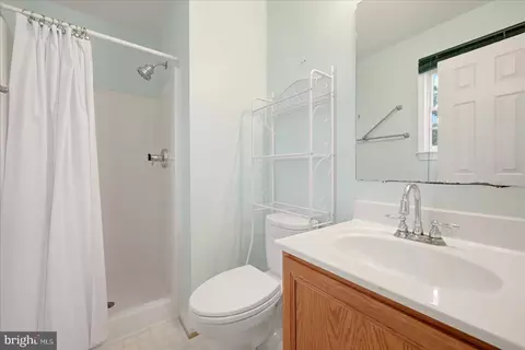 Bath - 3961 Rectortown Rd, Marshall, VA 20115 photo 2 of 2