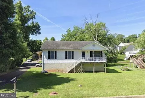 88 John E Mann St, Warrenton, VA 20186