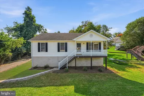88 John E Mann St, Warrenton, VA 20186