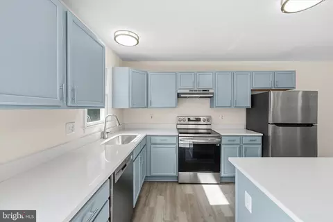 Kitchen - 88 John E Mann St, Warrenton, VA 20186 photo 1 of 1