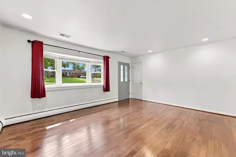 Living - 8216 Greenwich Rd, Catlett, VA 20119 photo 1 of 1