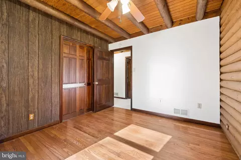Bedroom - 6157 Wilson Rd, Marshall, VA 20115 photo 1 of 4