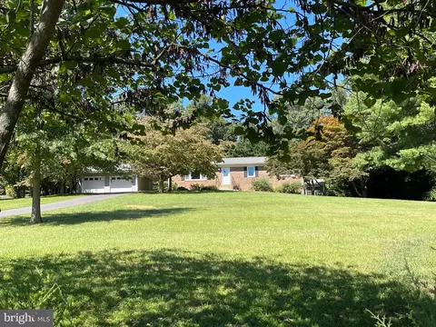 4580 Akers Ln, Warrenton, VA 20187