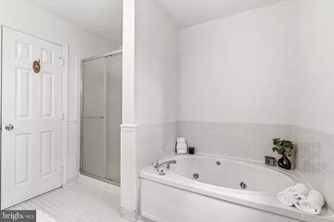 Bath - 7823 Overbrook Dr, Catlett, VA 20119 photo 2 of 4
