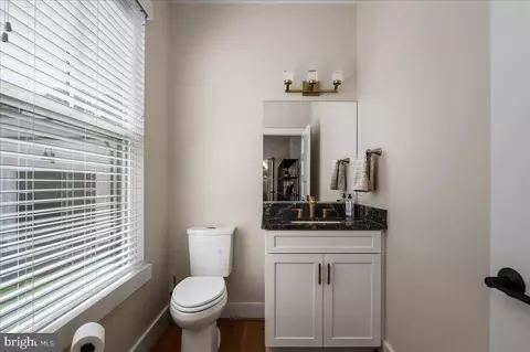 Entry Way - 11470 Apple Manor Rd, Markham, VA 22643 photo 2 of 4