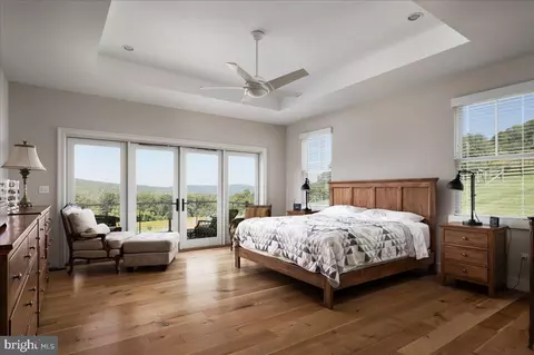 Bedroom - 11470 Apple Manor Rd, Markham, VA 22643 photo 1 of 7
