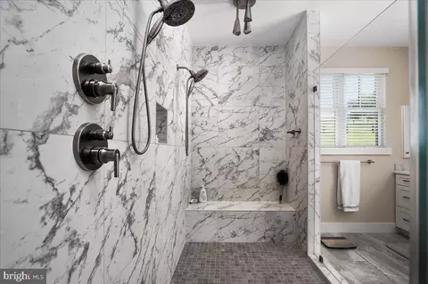 Bath - 11470 Apple Manor Rd, Markham, VA 22643 photo 1 of 5