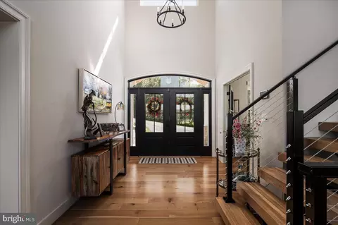 Entry Way - 11470 Apple Manor Rd, Markham, VA 22643 photo 1 of 4