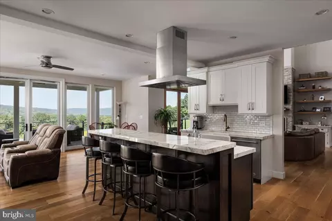 Kitchen - 11470 Apple Manor Rd, Markham, VA 22643 photo 2 of 4
