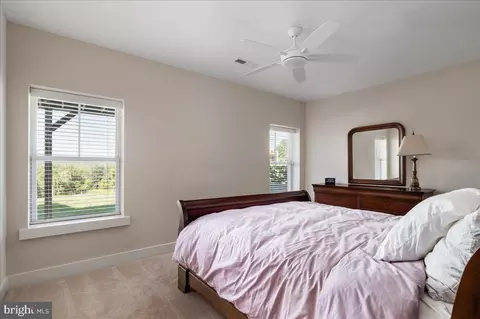 Bedroom - 11470 Apple Manor Rd, Markham, VA 22643 photo 7 of 7
