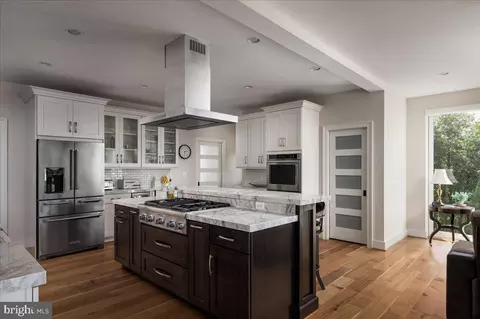 Kitchen - 11470 Apple Manor Rd, Markham, VA 22643 photo 4 of 4