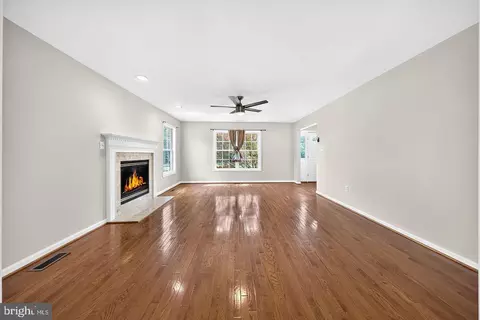 Living - 11530 John Marshall Hwy, Markham, VA 22643 photo 1 of 6