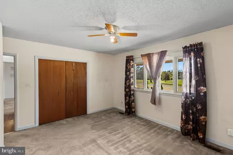 Bedroom - 4567 Lakeside Ct, Marshall, VA 20115 photo 3 of 4