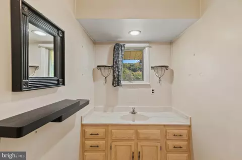 Other - 4567 Lakeside Ct, Marshall, VA 20115 photo 7 of 17
