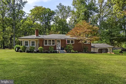 5177 Albrecht Ln, Warrenton, VA 20187