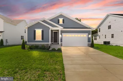 5009 Gray Fox Dr, Bealeton, VA 22712