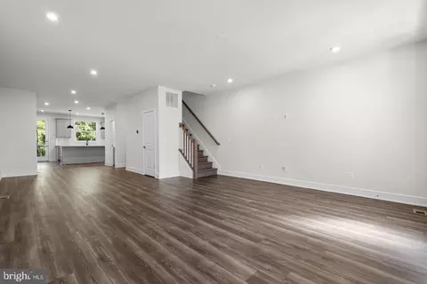 Entry Way - 3571 Stephensons Hill Ln, Marshall, VA 20115 photo 1 of 11