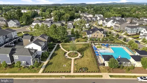 View/Area - 3571 Stephensons Hill Ln, Marshall, VA 20115 photo 2 of 5