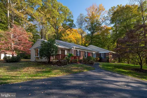 7401 Little Ct, Warrenton, VA 20187