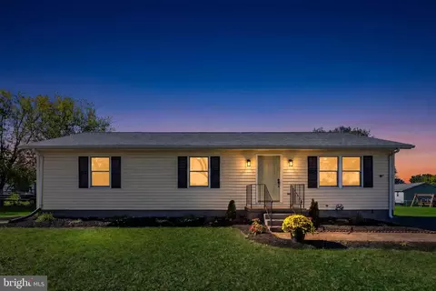 12236 Cedarwood Dr, Remington, VA 22734