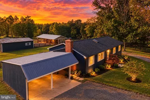9576 S Pines Rd, Warrenton, VA 20186